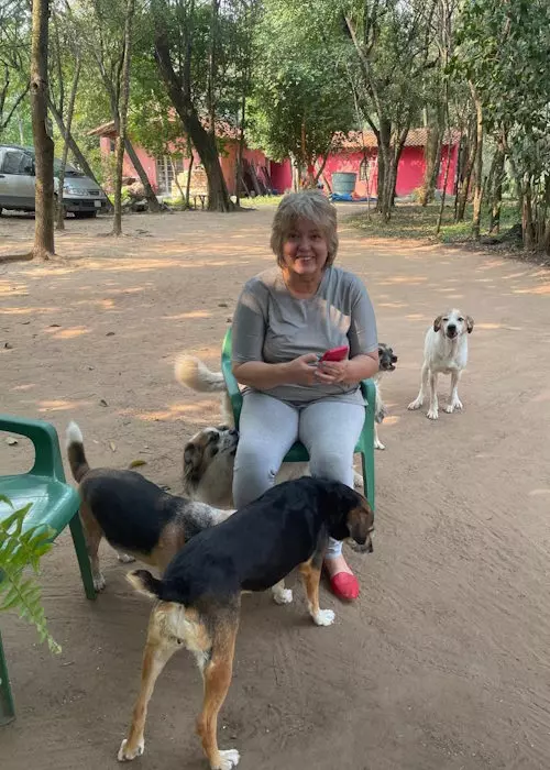Buddelboom, Brigitte Fuzellier, Finca Buddelboom, Gnadenhof für Tiere, Pflanzenkurse, Tierschutz, spirituelle Kurse, Erlebniswochenende, Acuna, San Lorenzo, Oipic, Tierpaten, Spenden für den Gnadenhof, Hunde, Katzen, Esel, Schweine, Tiere aller Art, Auswanderer, Paraguay